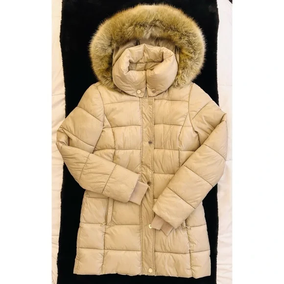Michael Kors Faux Fur Trim Hooded Puffer Coat / Jacket Size Small Tan. - Picture 3 of 12